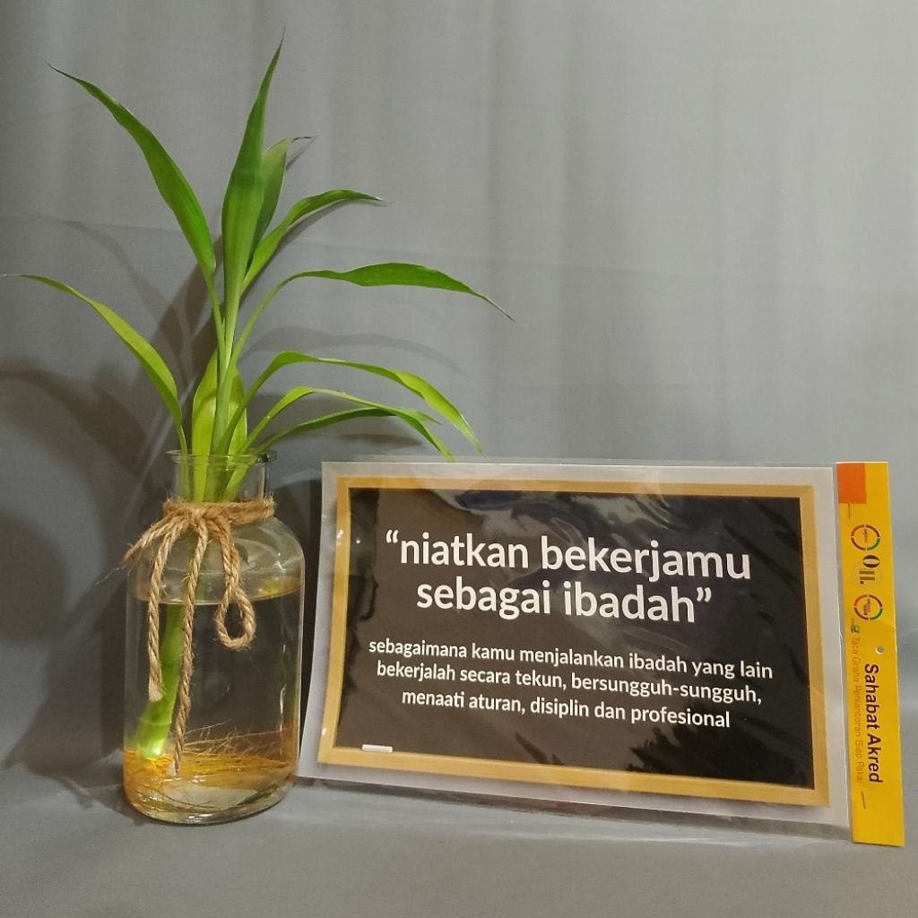 

Stiker Quote Niatkan Bekerjamu Sebagai Ibadah/ Stiker Vinyl Quote
