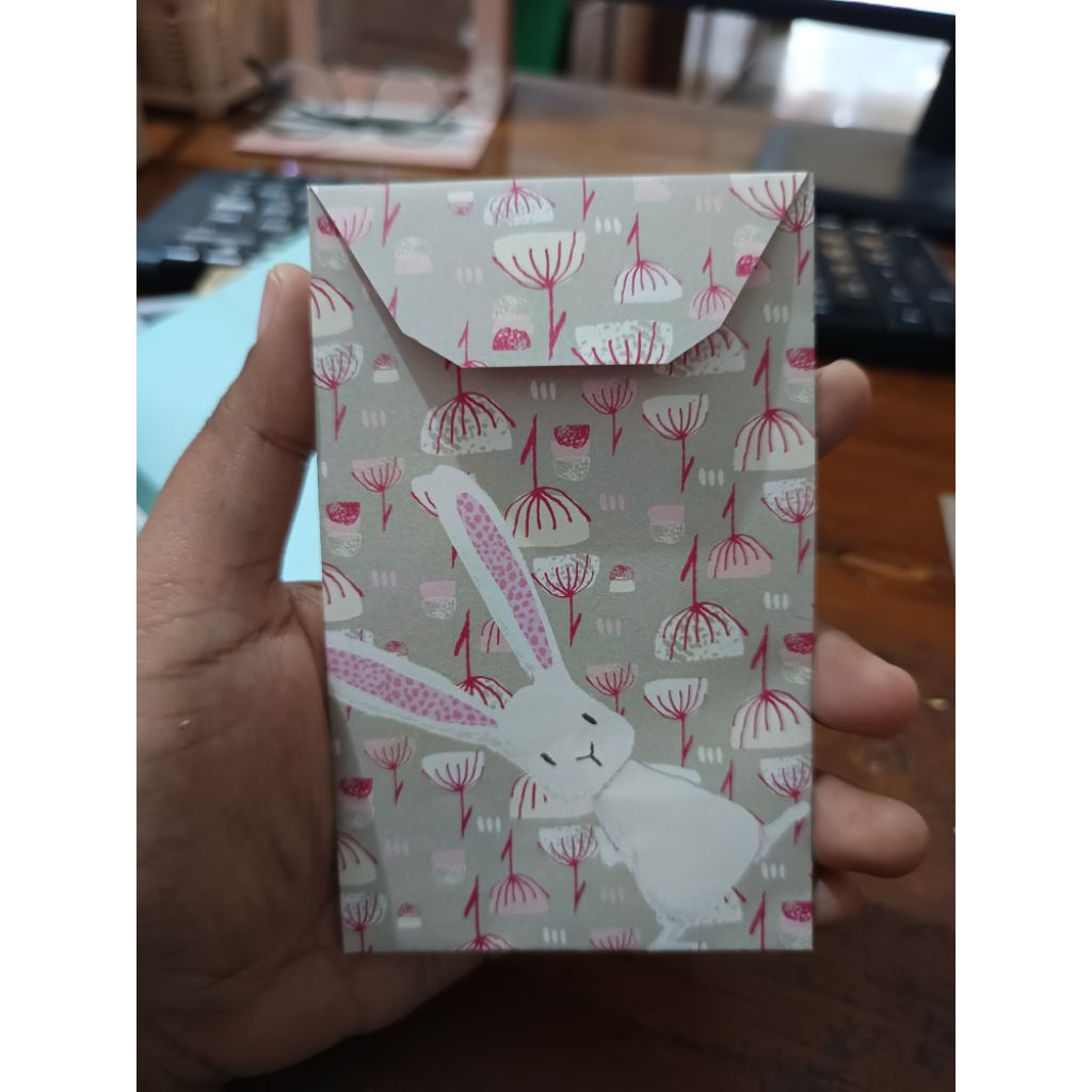 

AMPLOP LUCU AESTETHIC