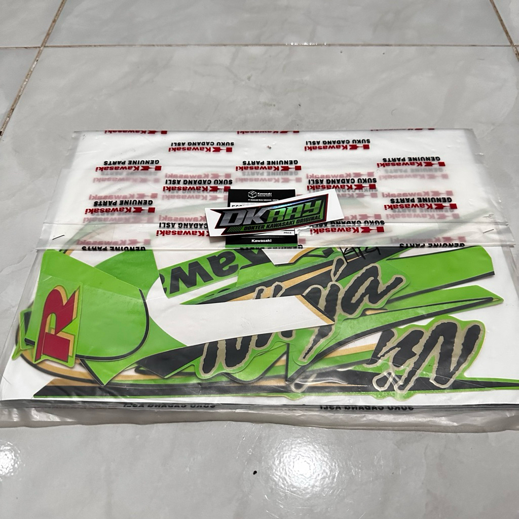 striping sticker stiker ninja j ninja kis 2004 2005 hijau original kawasaki