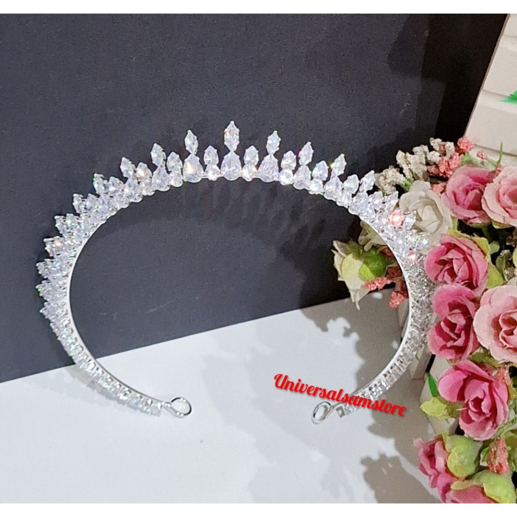 Mahkota zircon Jolie panjang sampai telinga