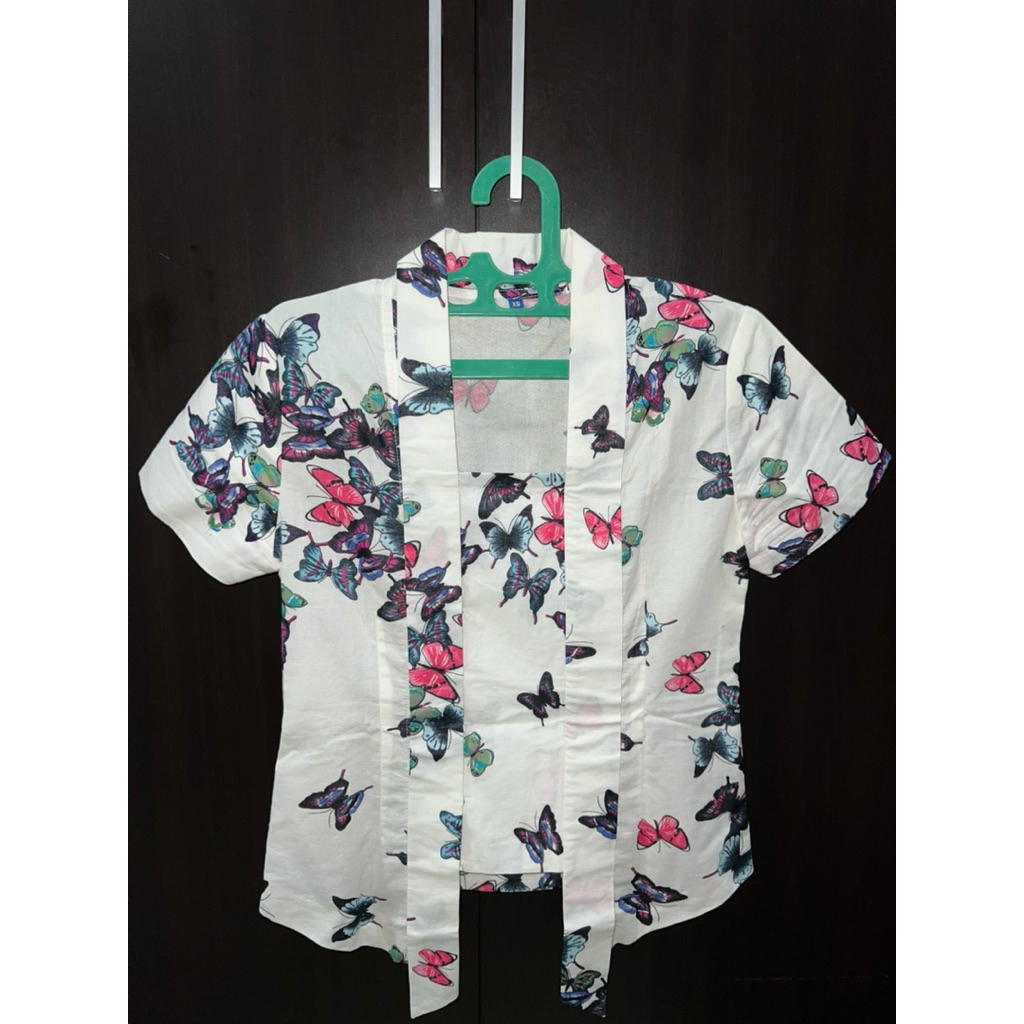 KEBAYA putih lengan pendek motif kupu-kupu