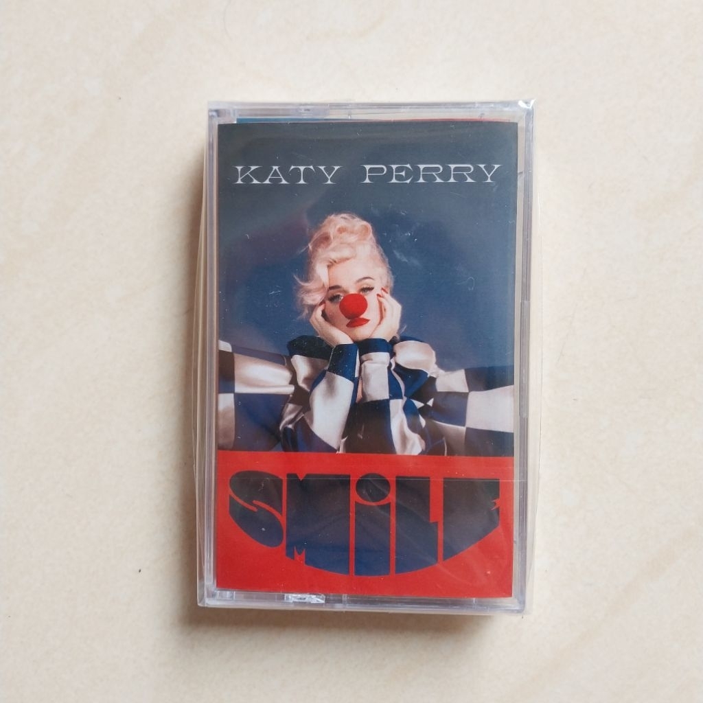 KASET KATY PERRY ALBUM SMILE ( IMPORT )