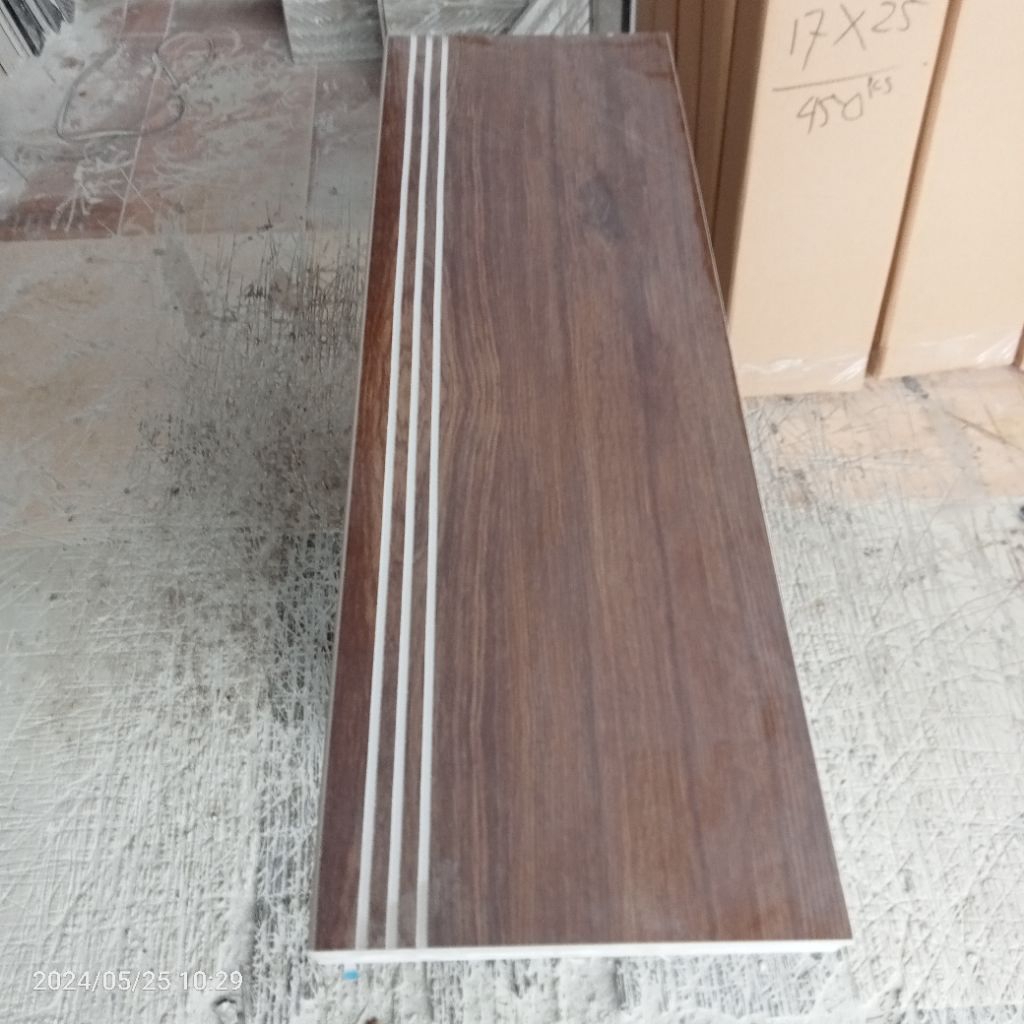 tangga granit murah motif kayu 30x90 tekstur doff