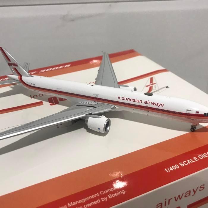 1:400 GARUDA INDONESIA B777-300ER FLAPS DOWN PK-GIK