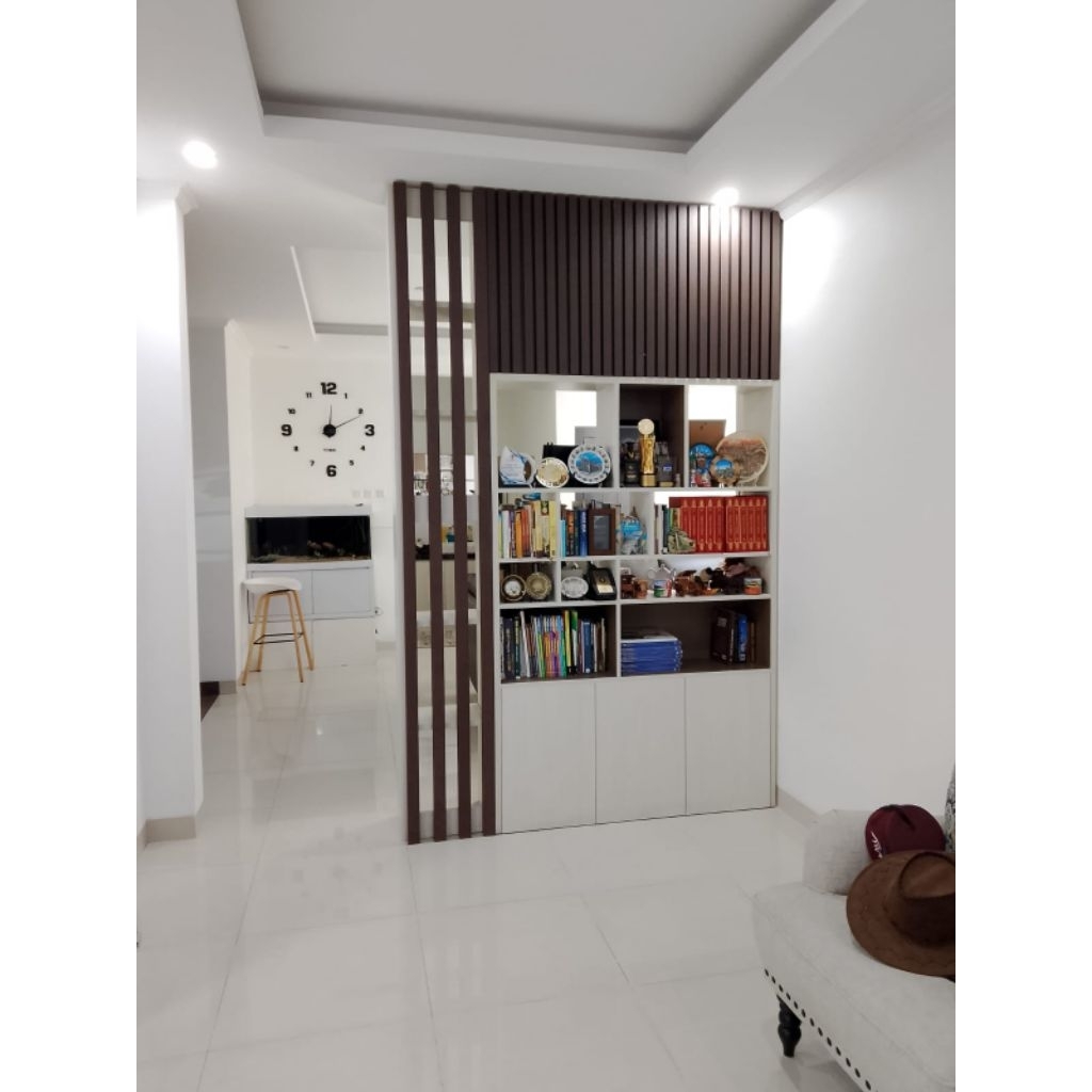 FURNITUR PENYEKAT RUANGAN / PENYEKAT RUANGAN / SEKAT RUANGAN