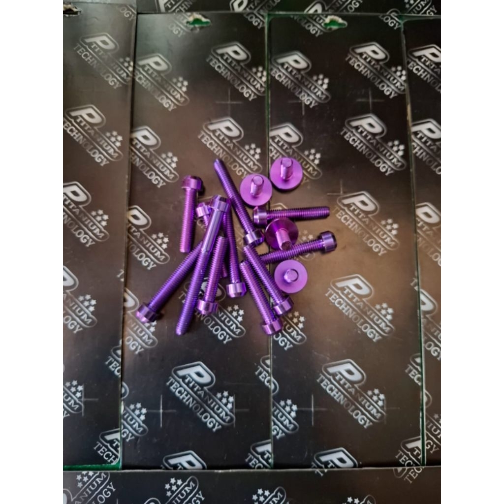 Baut Bak cvt pcx 160 titanium