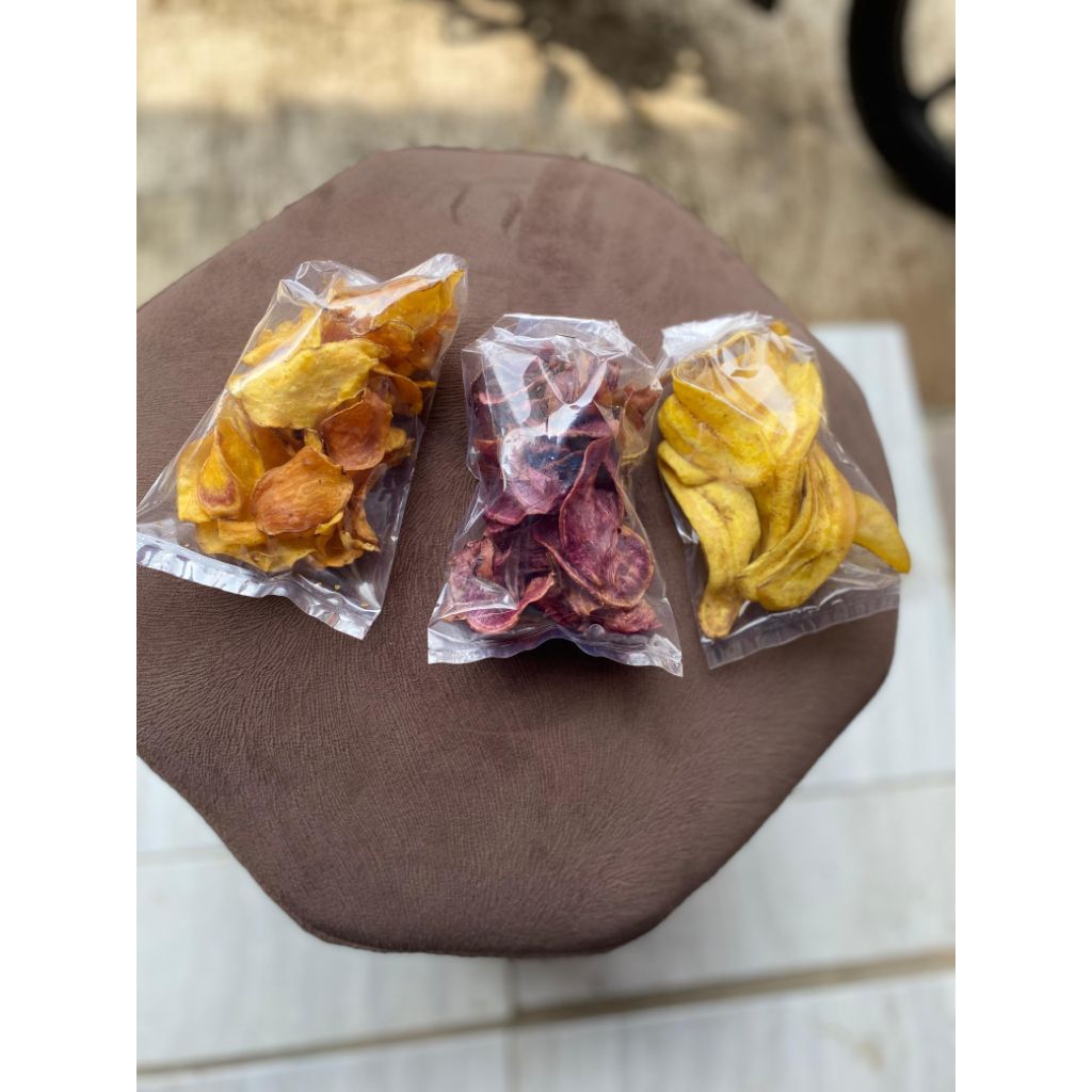 

Aneka Keripik renyah enak kemasan ekonomis