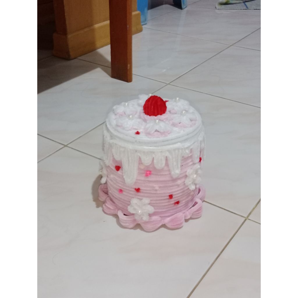

CAKE BESAR DARI KAWAT BULU BEBAS REQUEST