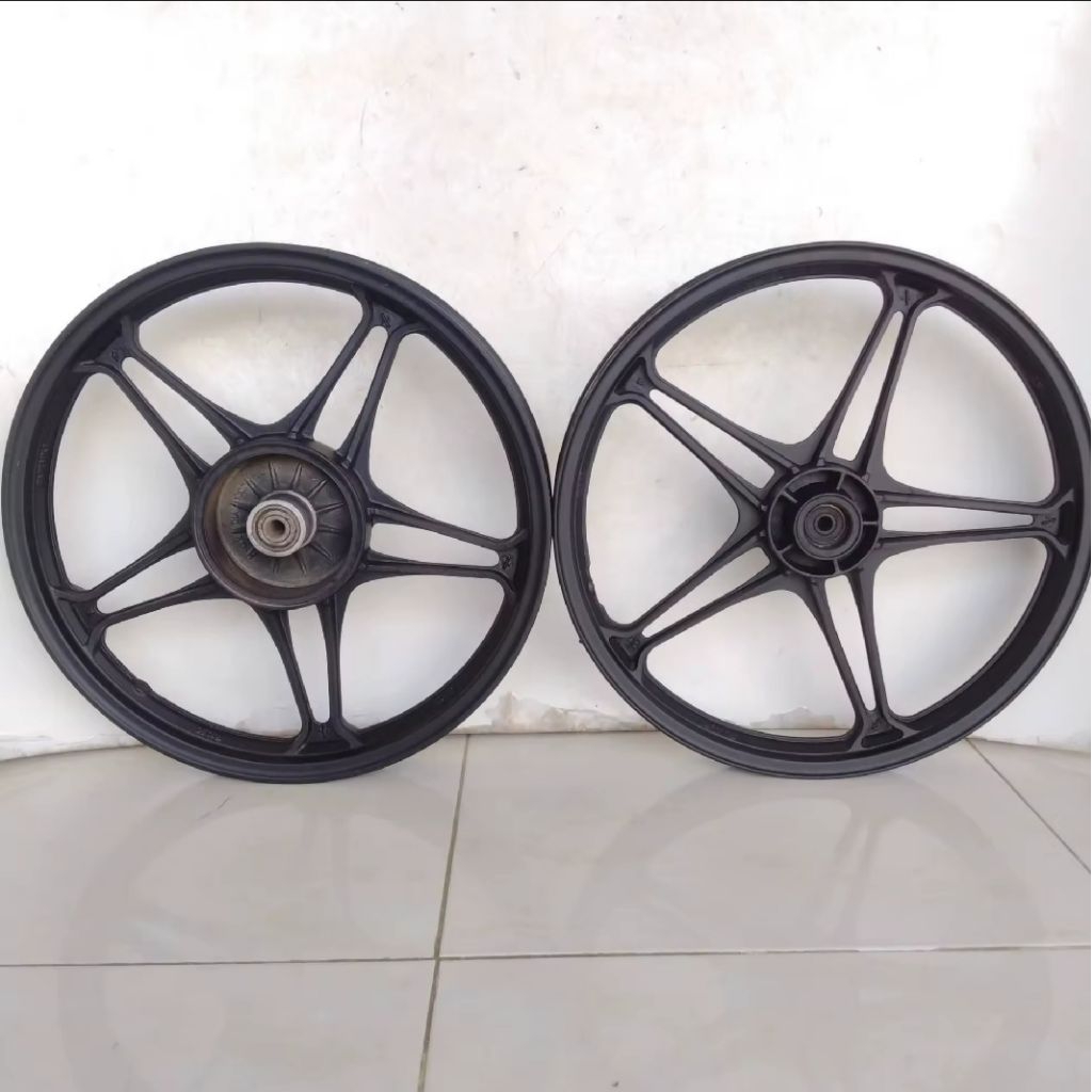 set depan belakang velg Suzuki thunder 125 original