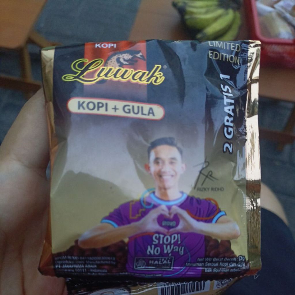 

Beli Minuman Serbuk Kopi Hitam dan gula Merk Luwak