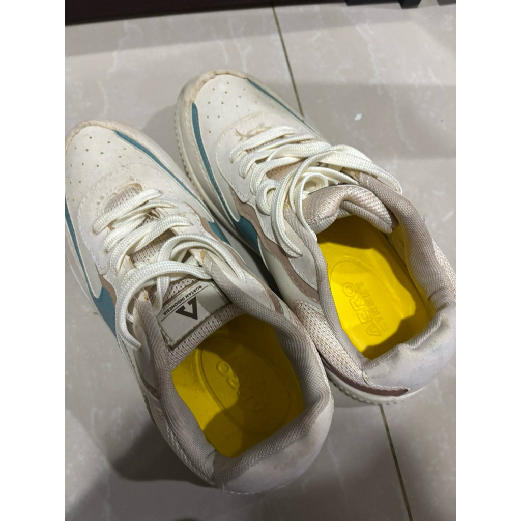 sepatu aeostreet preloved uk 37