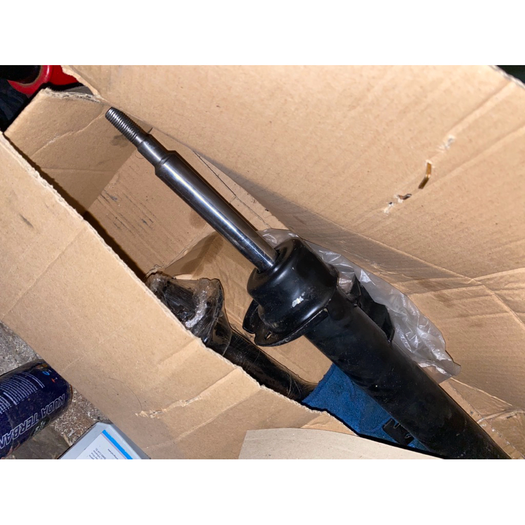 shock depan e90 copotan pribadi