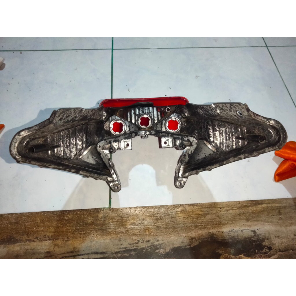 Lampu belakang vario 125 KZR ORIGINAL