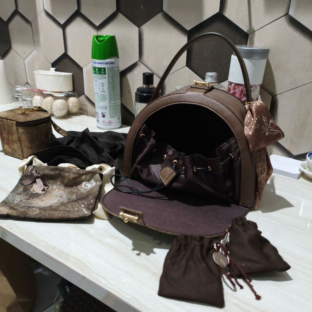 

hadiah bayi tas contoh hampers goodie bag coklat 1 set