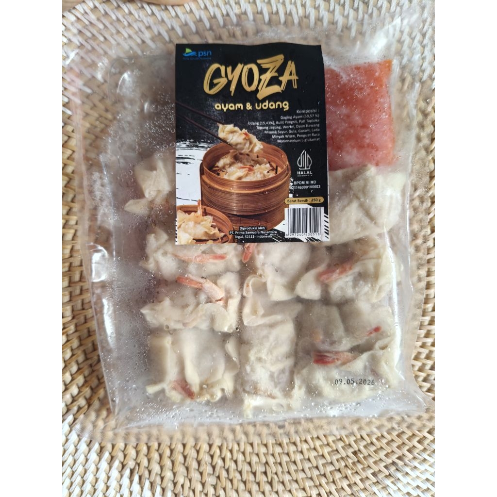 

Gyoza ayam udang/ Gyoza daging ayam & udang 250 gr (isi 10pcs)