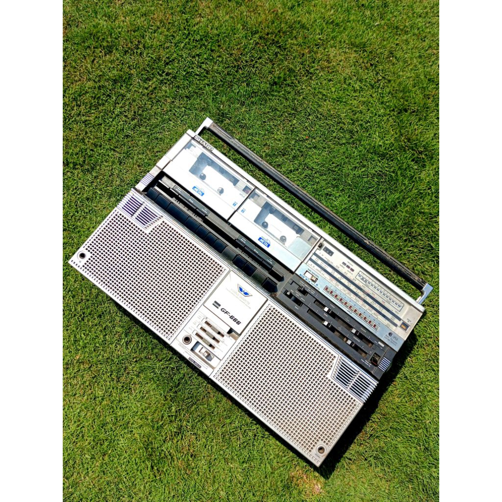 boombox Sharp GF-666