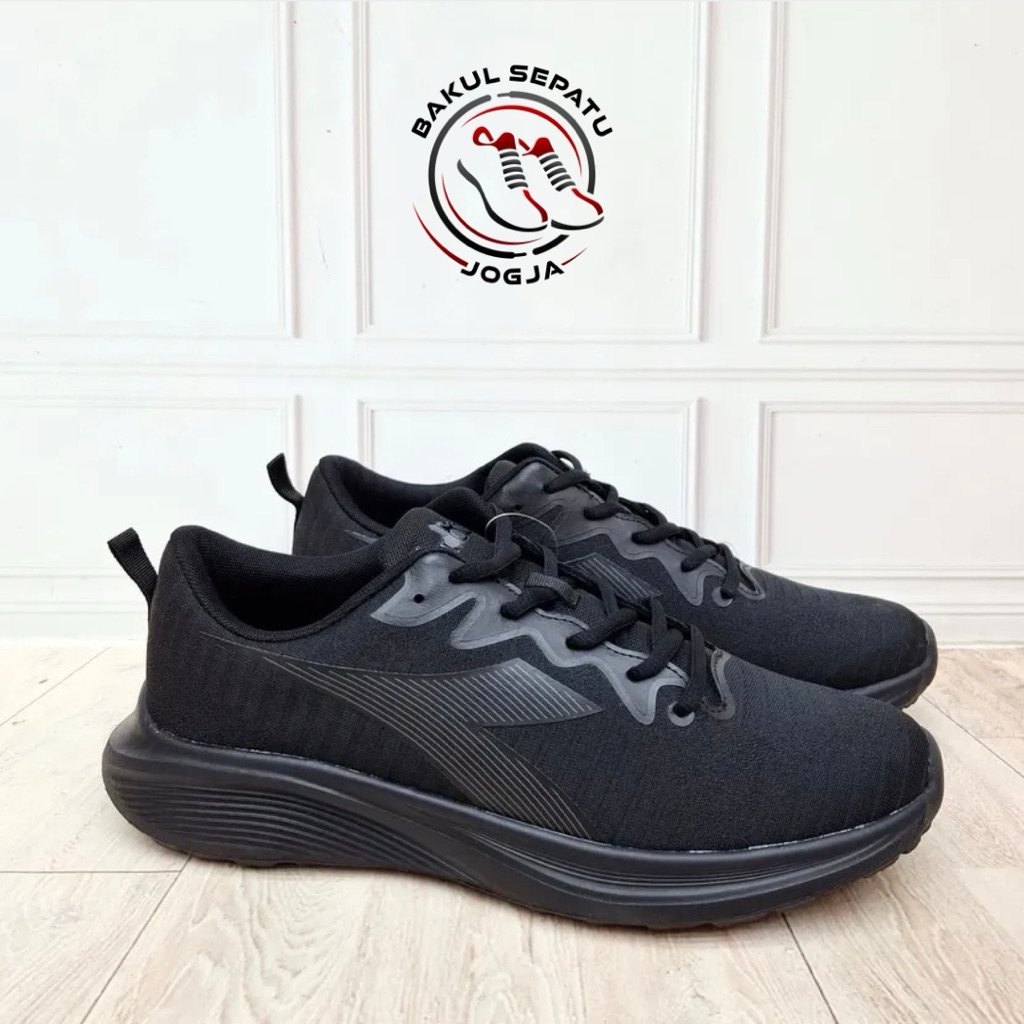 Sepatu Pria DIADORA Manuele Full Black (Size 44) Sneakers Casual Sport Sekolah Dewasa