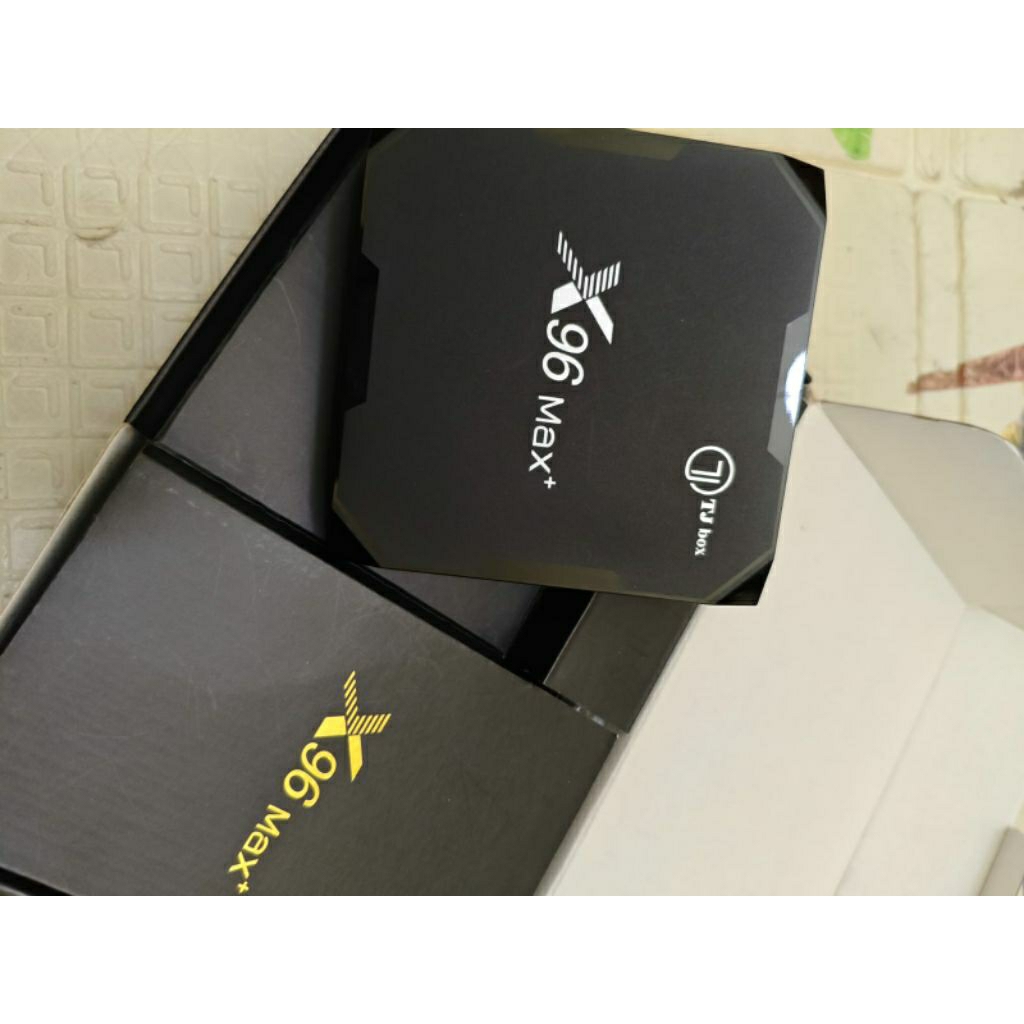 Android TV box X96 max plus ram 4gb internal 64gb openwrt