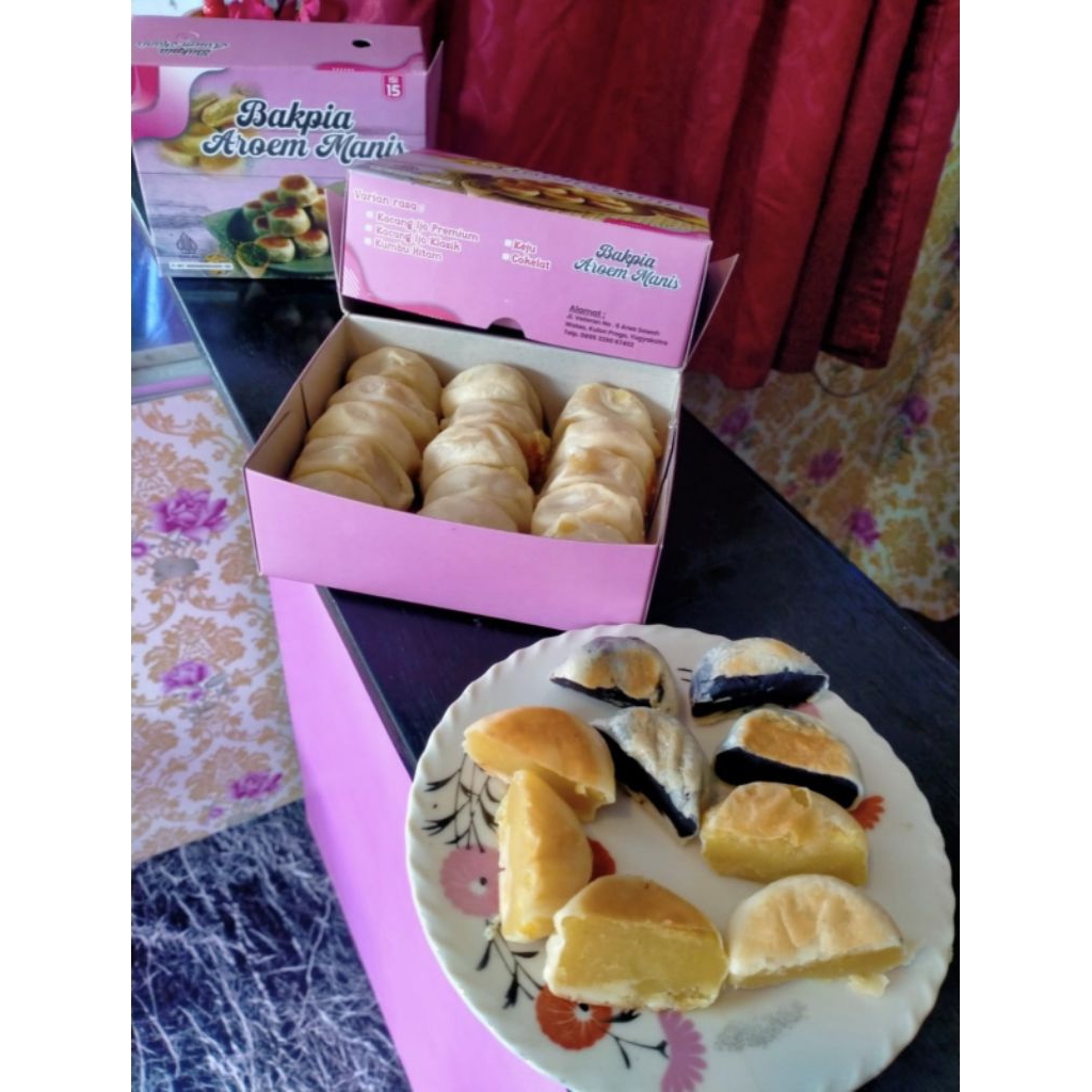 

Bakpia Aroem Manis : Kumbu Hitam isi 20