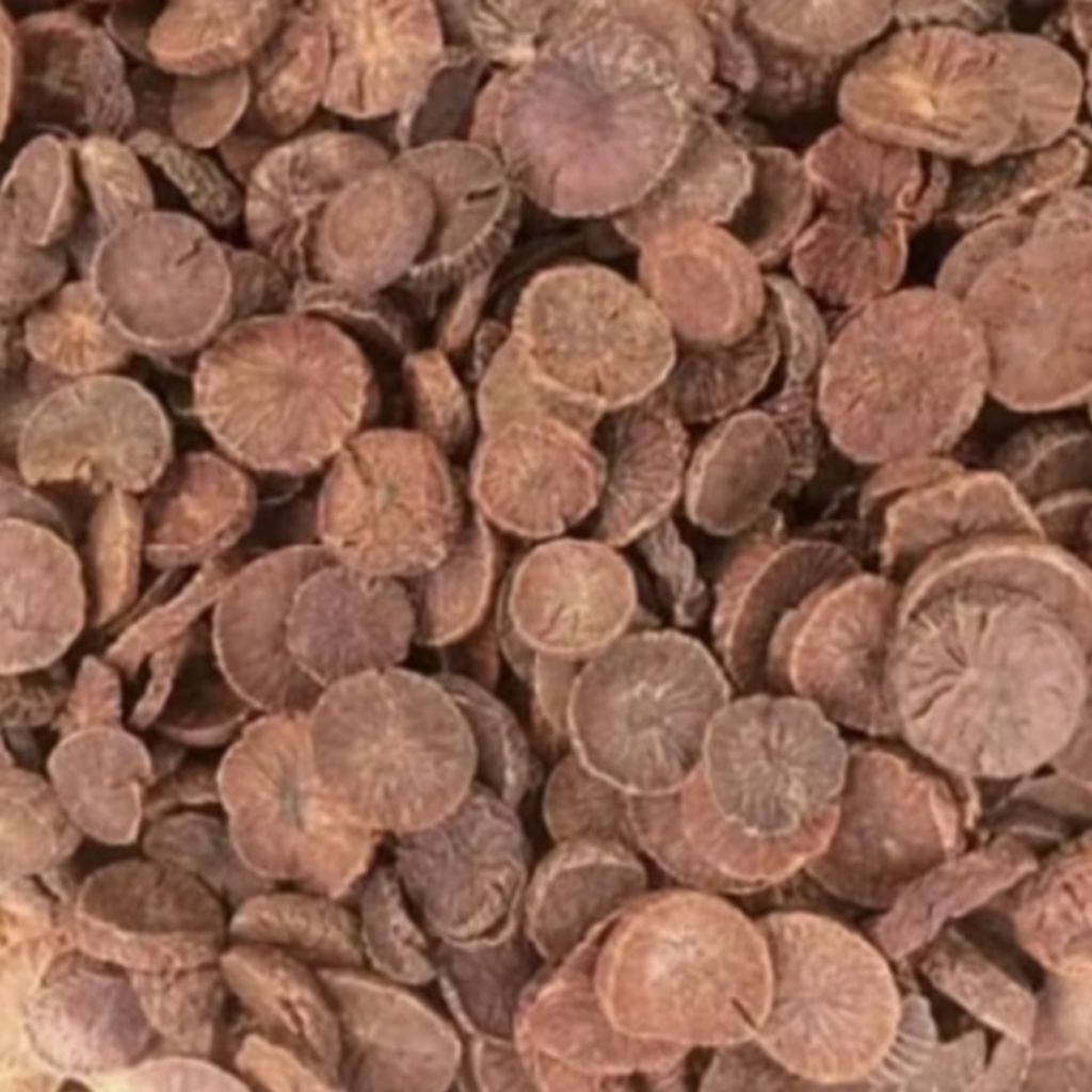 

BUAH PINANG IRIS KERING ,1 KG