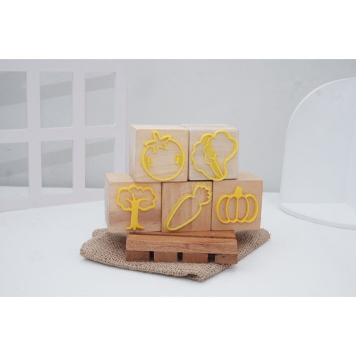 

Wooden Stamp (Plant Character)