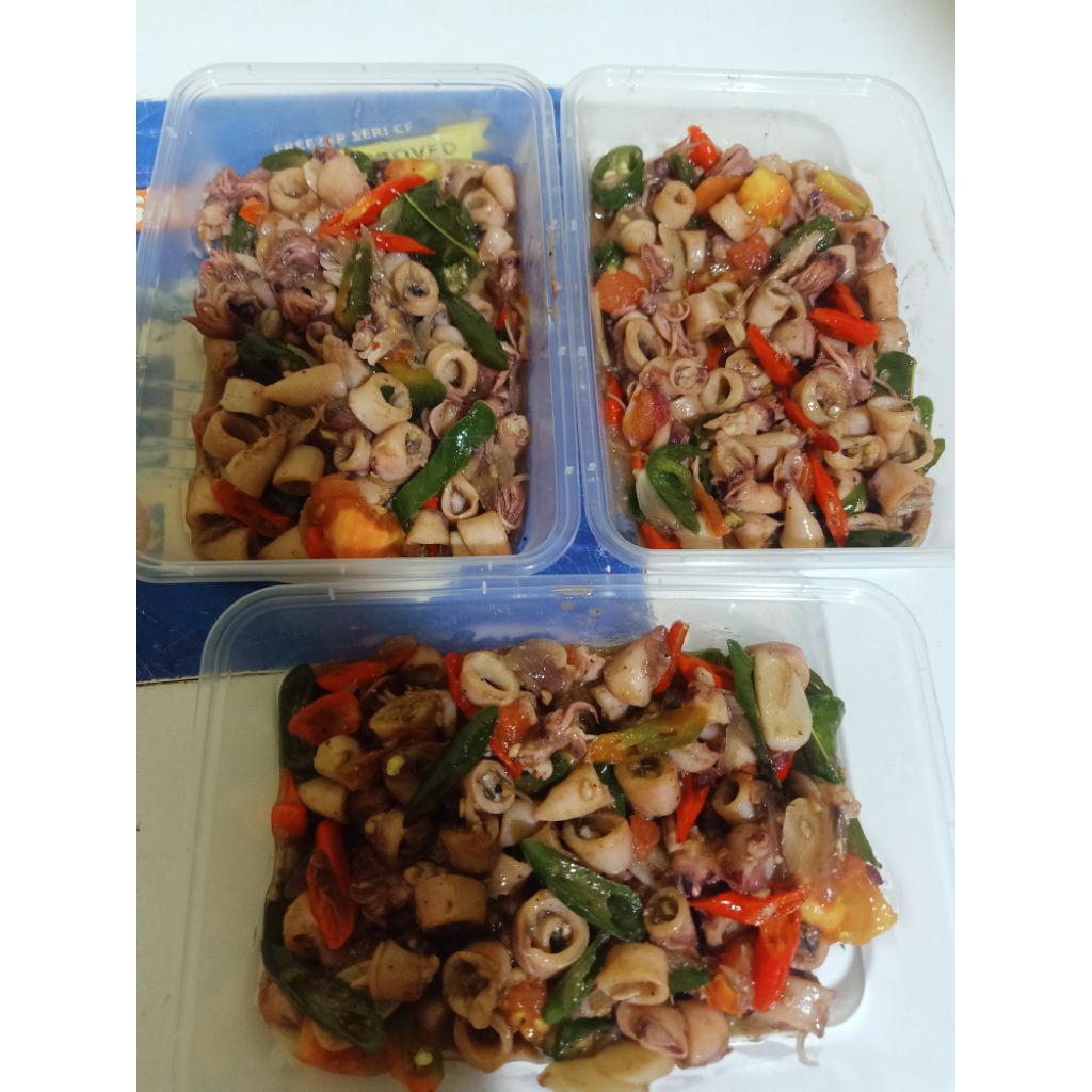 

Tumis Cumi Asin Saus Tiram Cabai Pedas