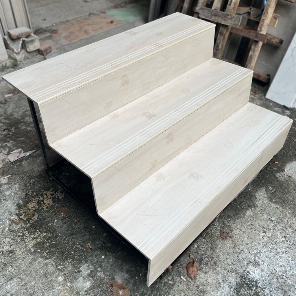 granit trap tangga serat kayu niro granit