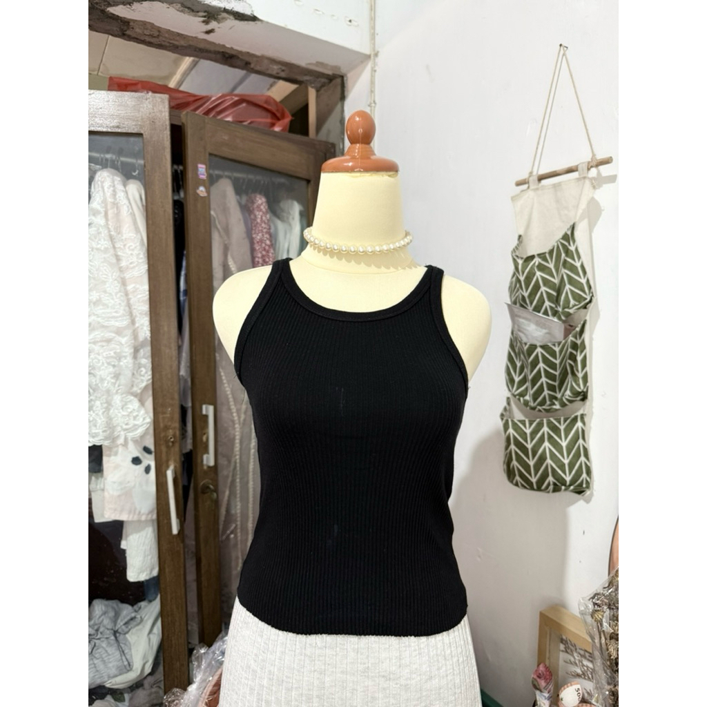 cotton on tank top crop hitam rib