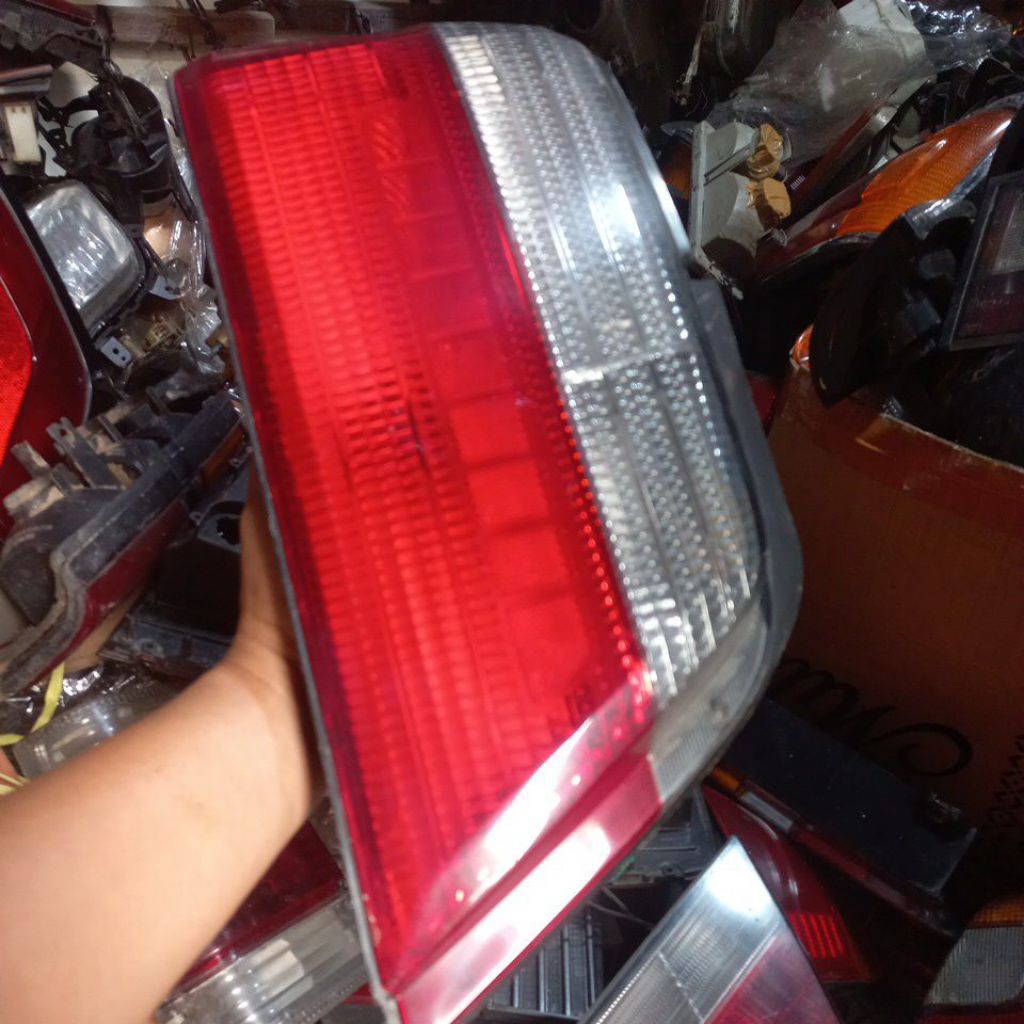 STOP LAMP LAMPU BELAKANG TOYOTA SOLUNA  97 sd 98 ORIGINAL