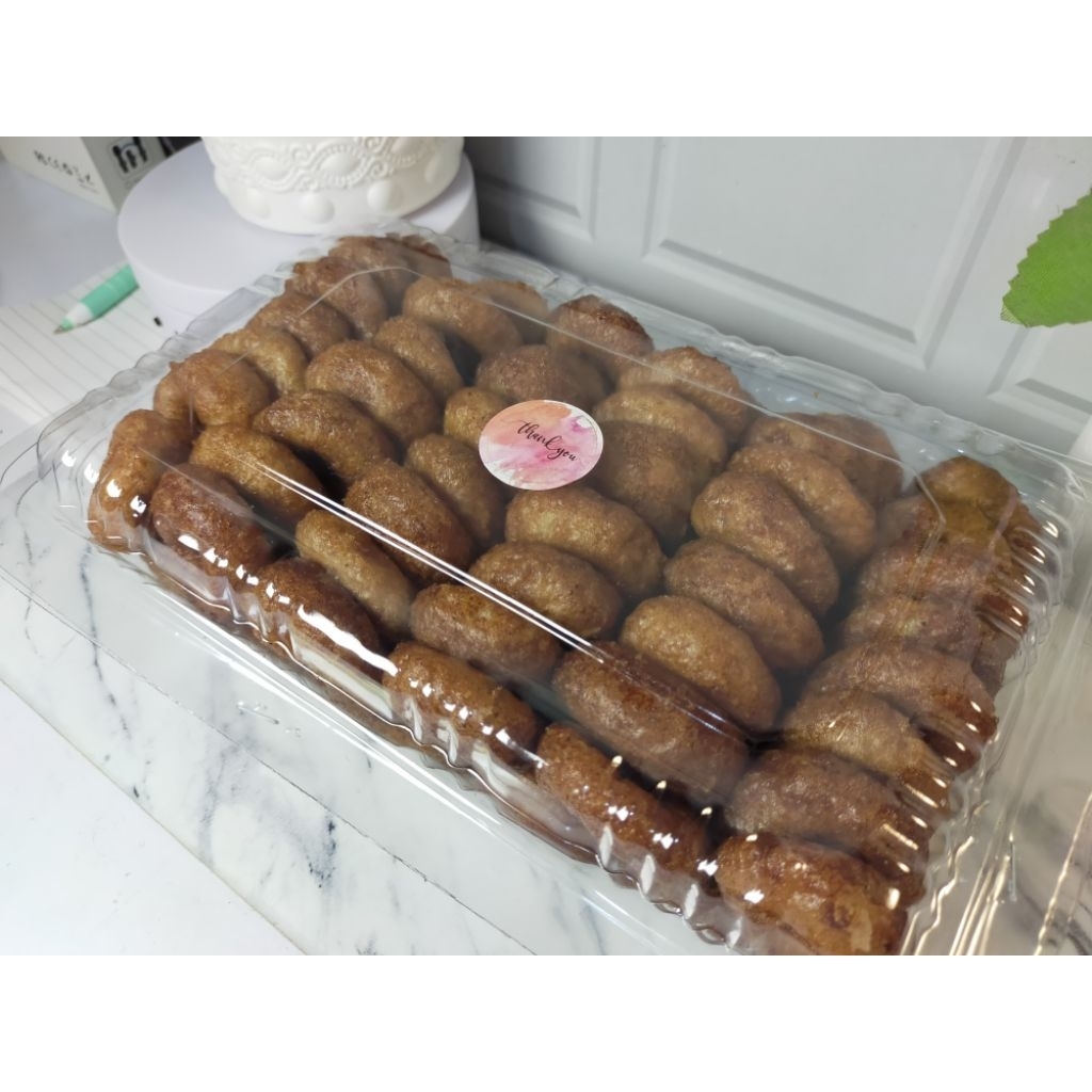 

KUE CINCIN MINI ISI 70 PCS KEMASAN MIKA