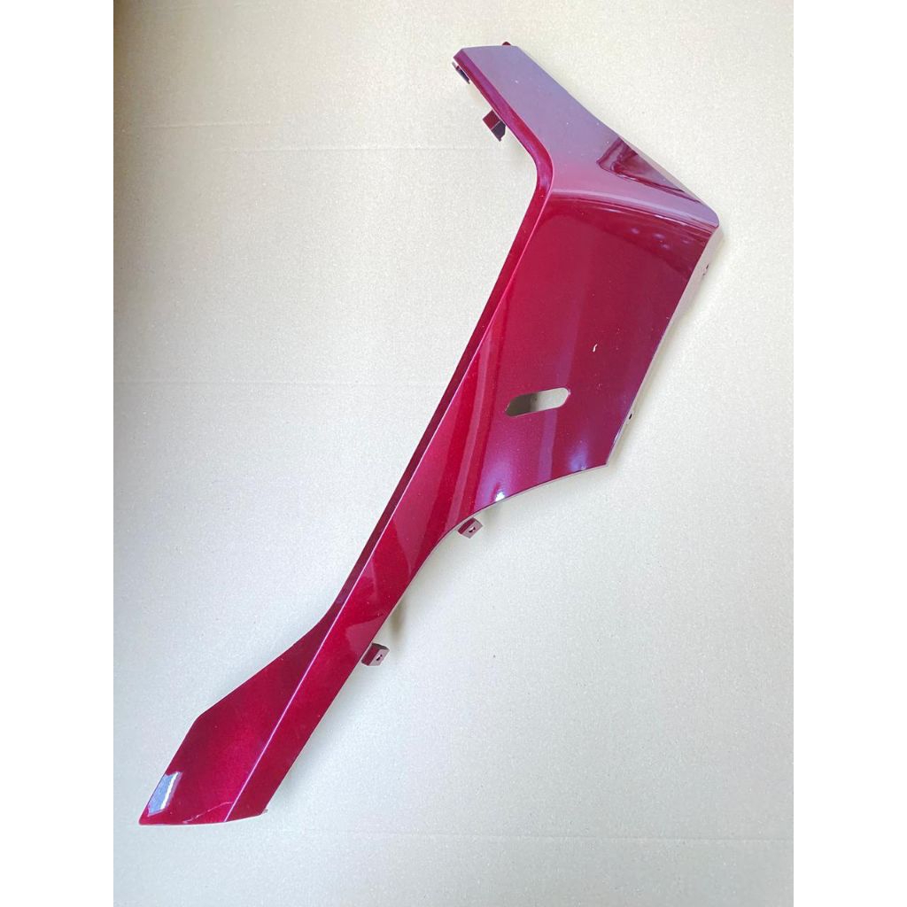 Cover Underside kanan PCX 160 2025  Dek samping Bawah PCX 160 Roadsync 2025 Merah Ati Original