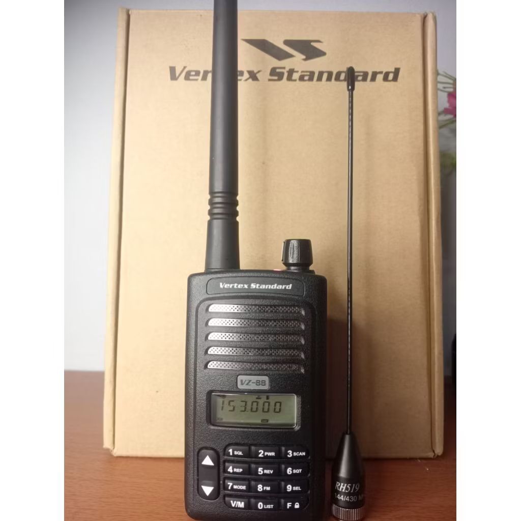 HT VERTEX STANDART VZ-88 VHf 136-174MHz BARU ORIGINAL HARGA SALE FREE ANTENA TAMBAHAN