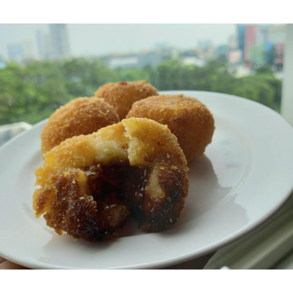 

singkong isi gula aren (siguren) frozen