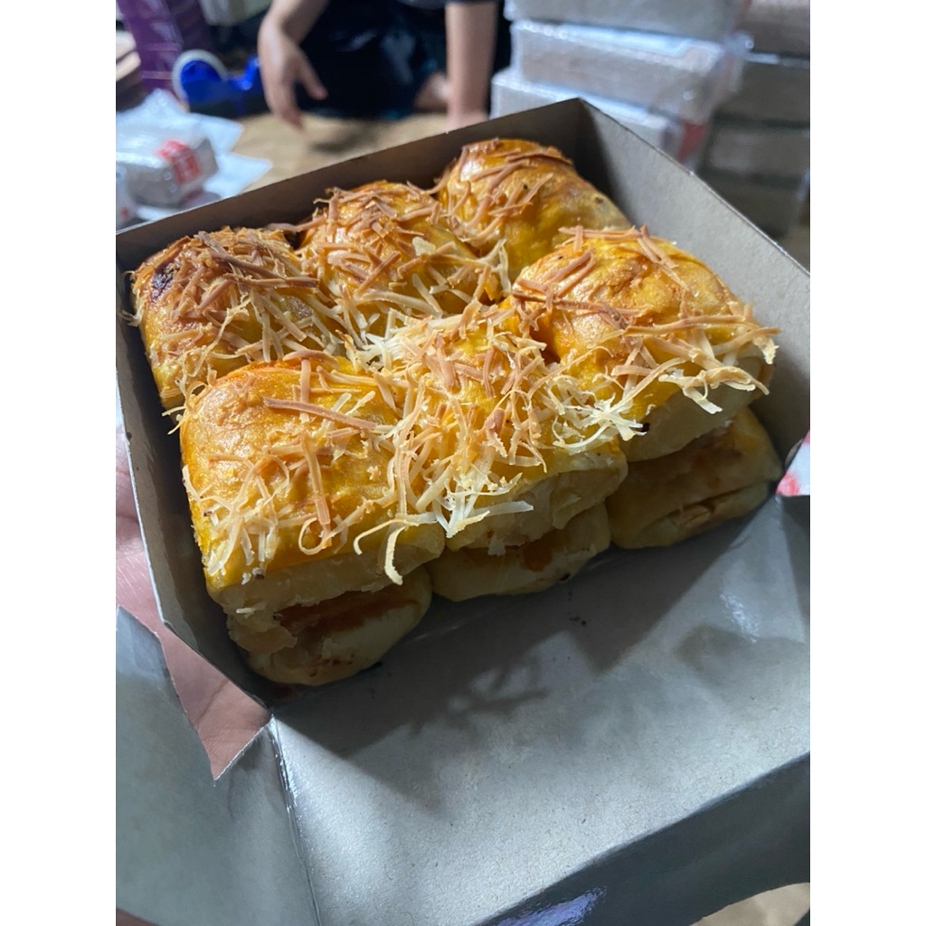 

Bolen Pisang Coklat ,Bolen Mini Isi 12 pcs 1 dus