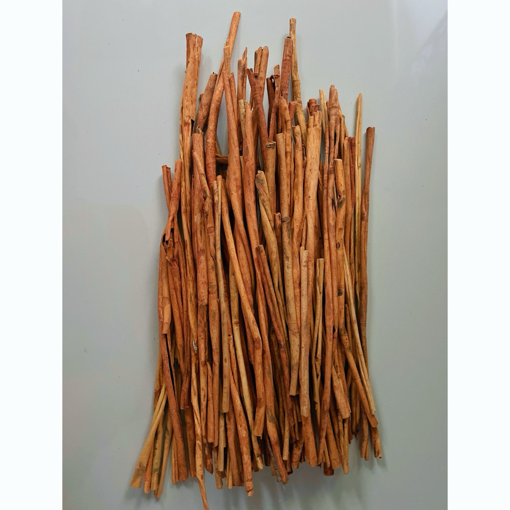 

Kayu Manis Asli stick utuh 1Kg | Aromatik & Murni | 100% Natural kualitas ekspor