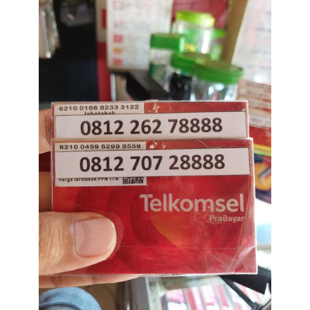 NOMOR CANTIK TELKOMSEL KARTU SIMPATI 4G KWARTED 8888 EKOR RAPIH - 0812 XXXX 8888