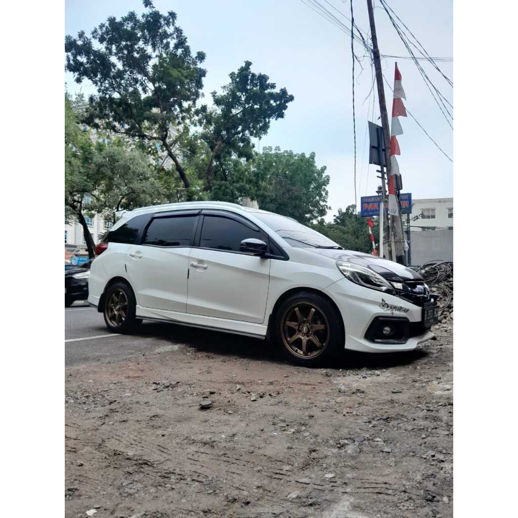 PAKET GANTENG VELG HSR BOROKO TJH RING 17 PLUS BAN ACCELERA 215 50 R17 UNTUK MOBIL HONDA MOBILIO