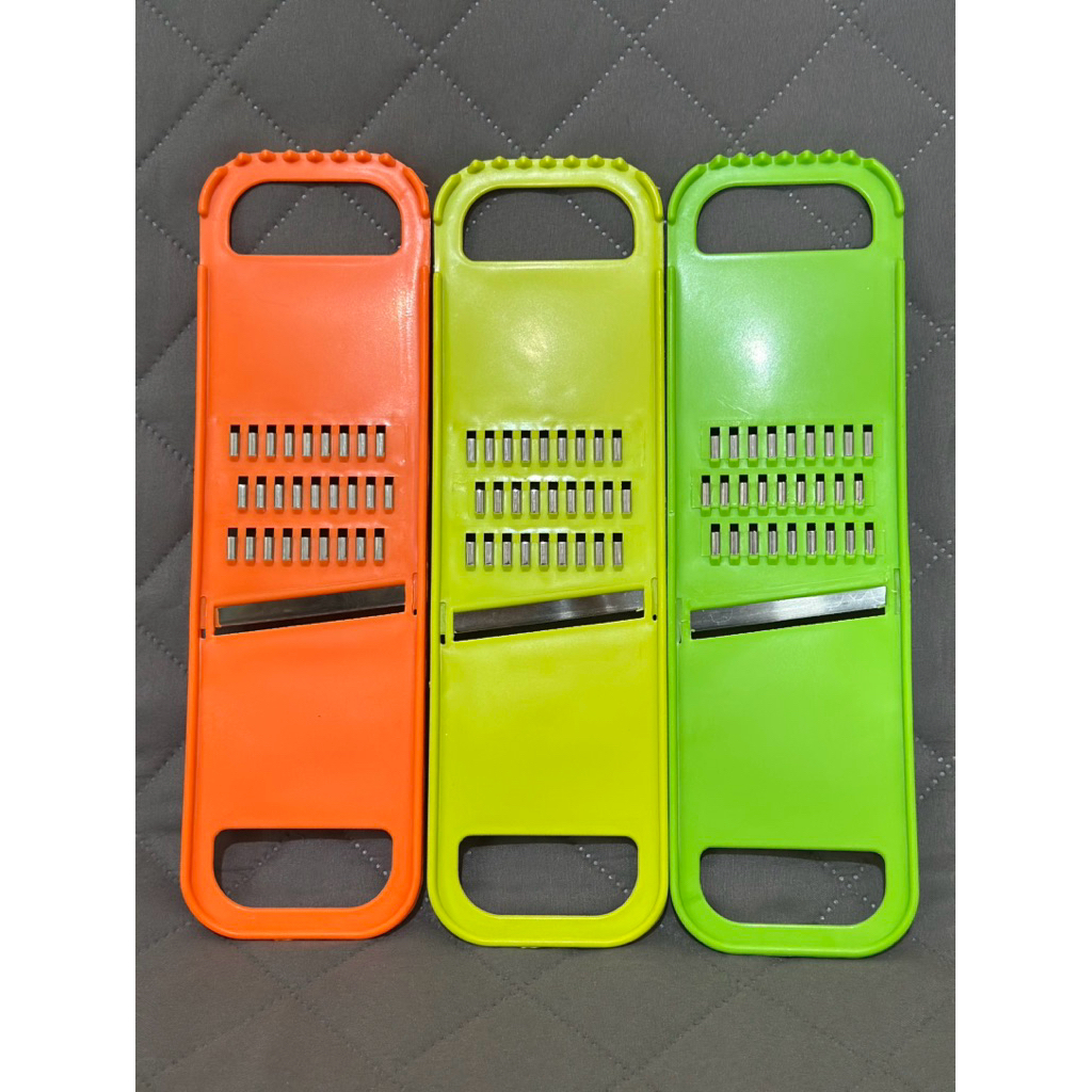 (1 pcs) Parutan Wortel Kentang Keripik Singkong Multifungsi model 2 in 1 bahan plastik keras
