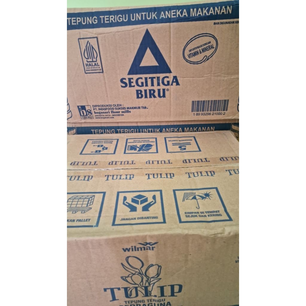 

tepung segitiga biru 1kg