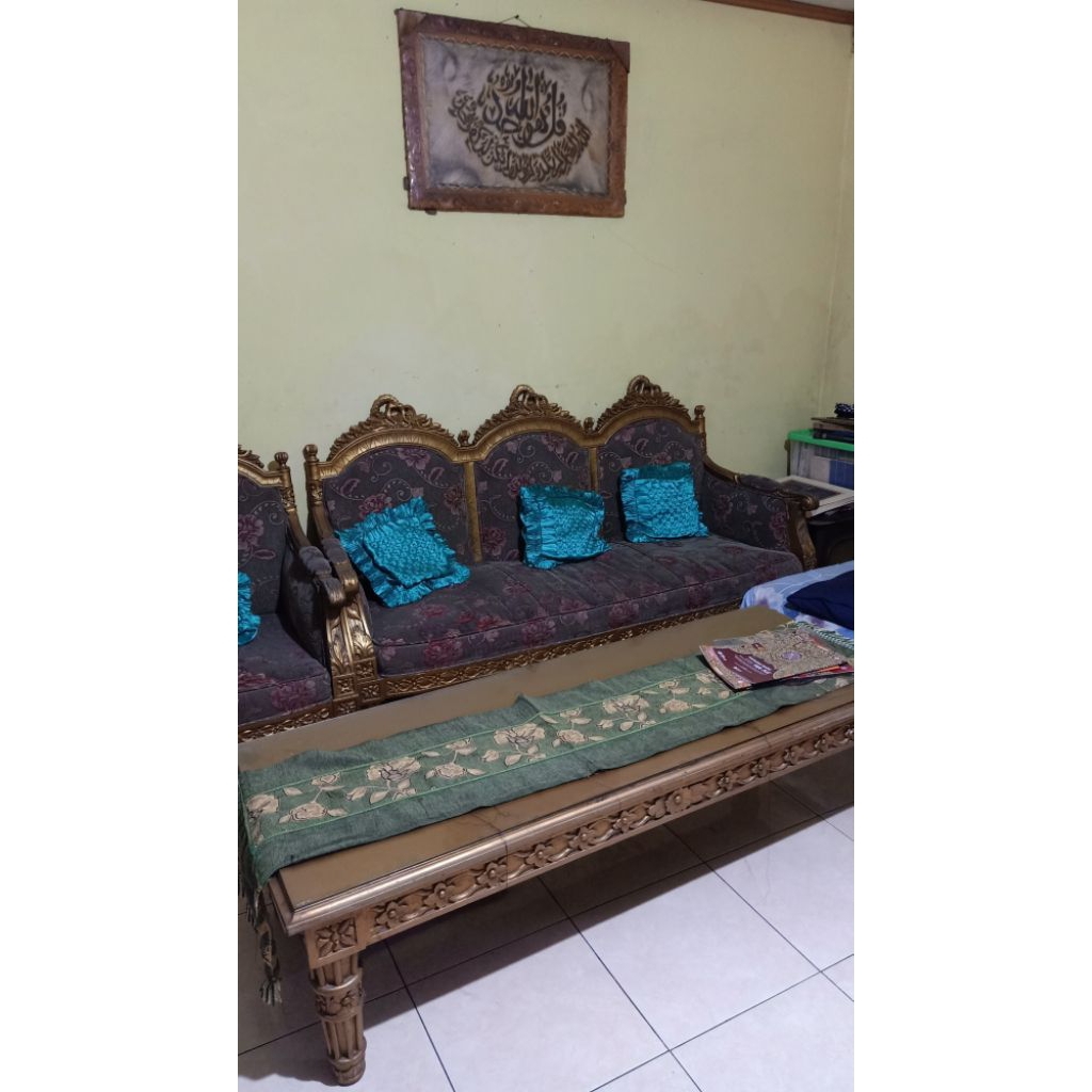 Sofa Antik Hadiah Bung Karno – Set Mewah bersejarah nilai history / Sofa mewah / Sofa langka / Sofa 