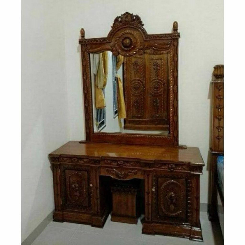 Meja rias gong / tolet gong