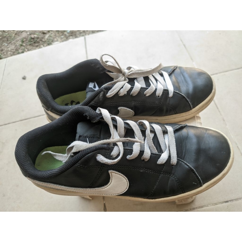 Sepatu Nike Court Royale2 Preloved UPC tembus