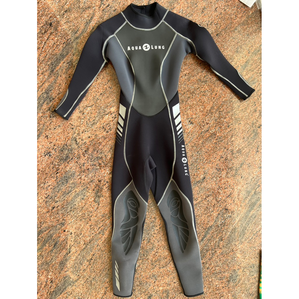 ORI*PRELOVED AQUA LUNG WETSUIT