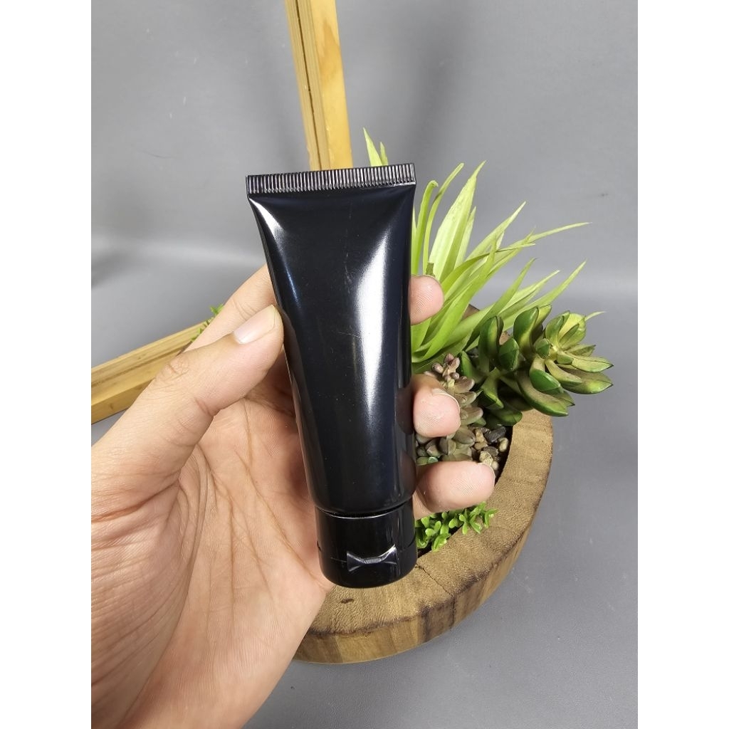 Botol Tube 40 Ml Hitam / Botol Tube Fliptop 40 Ml / Botol Tube Kosmetik 40 Ml