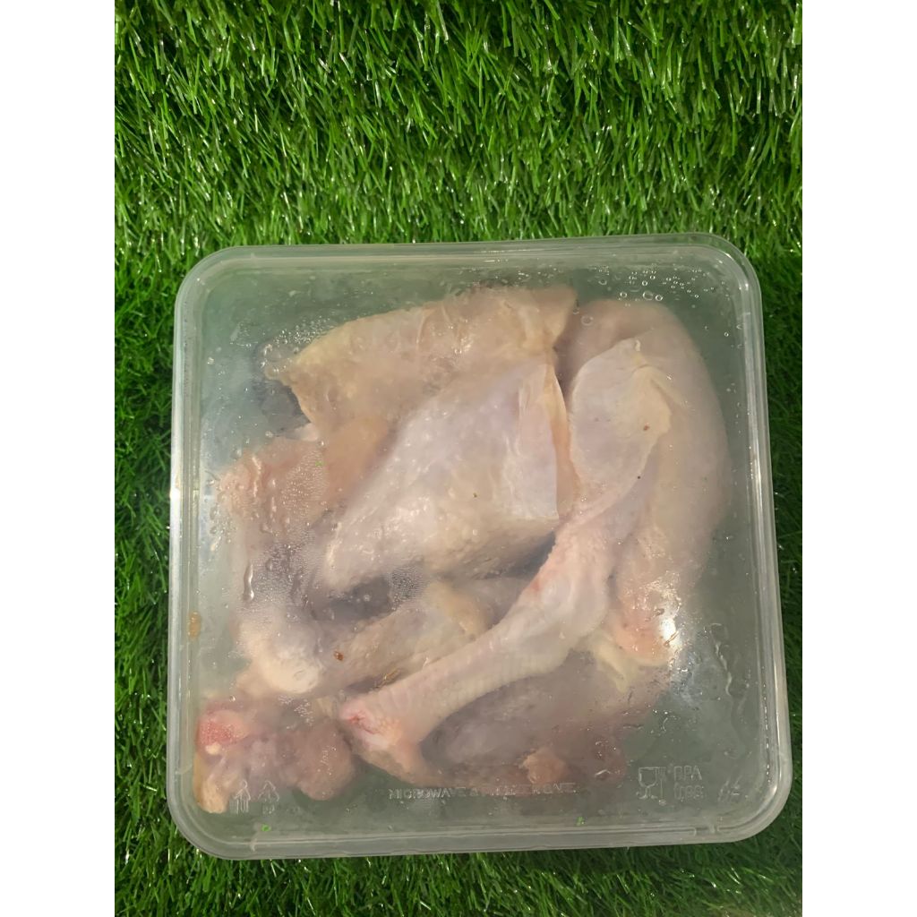 

Ayam Kampun(g Frozen (Potongan Random ) Berat 0,9 - 1kg