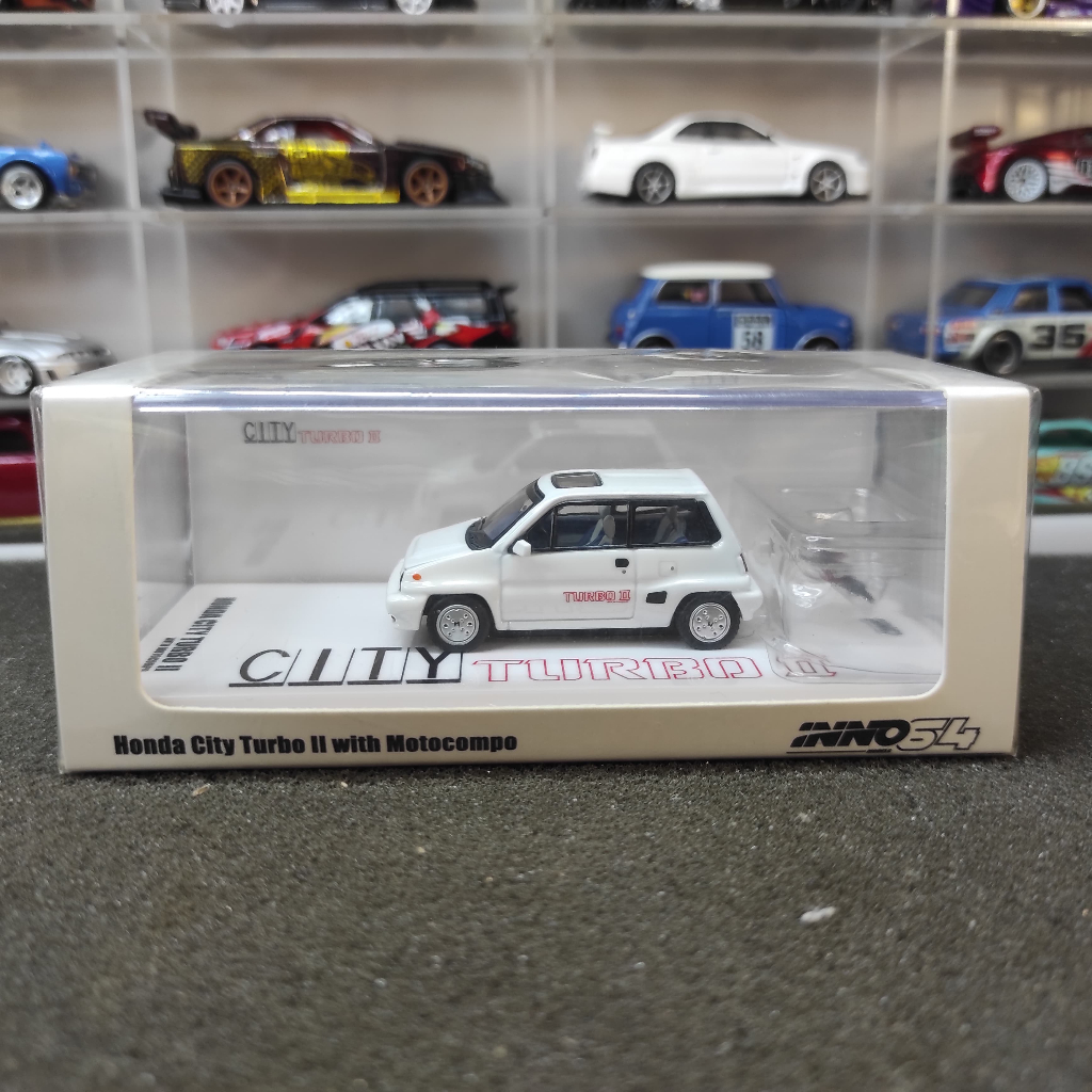 Inno64 Honda City Turbo II with Motocompo