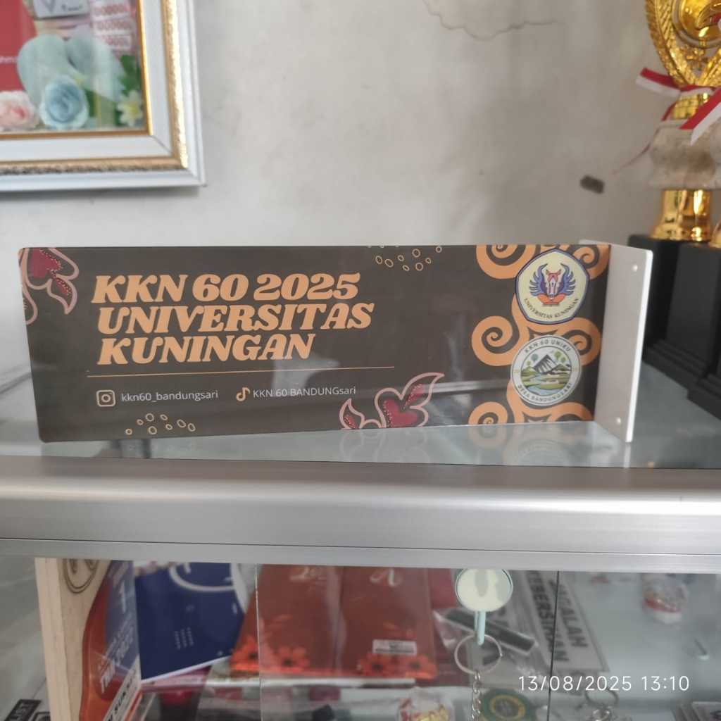 

Papan nama ruang tempel (model T)