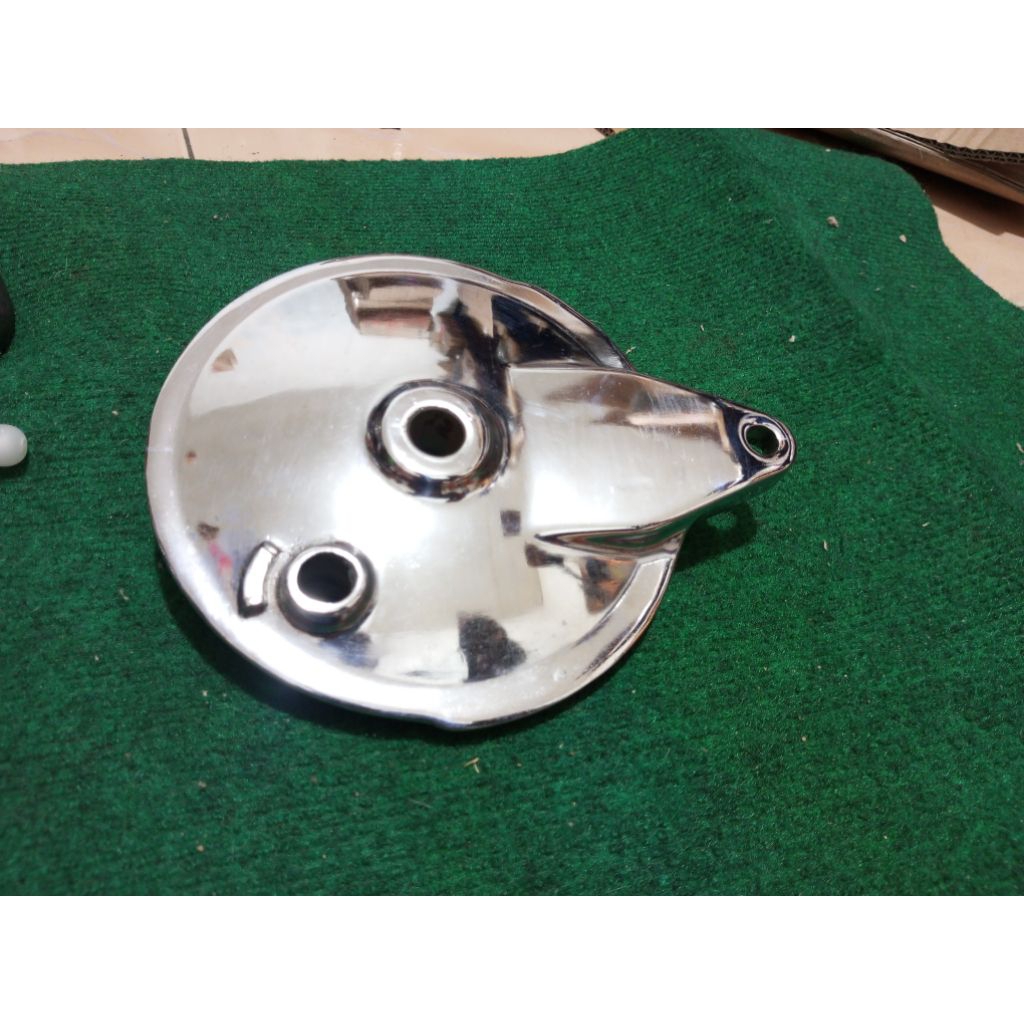 Tutup tromol belakang motor Yamaha Scorpio RX king bekas dicelup chrome