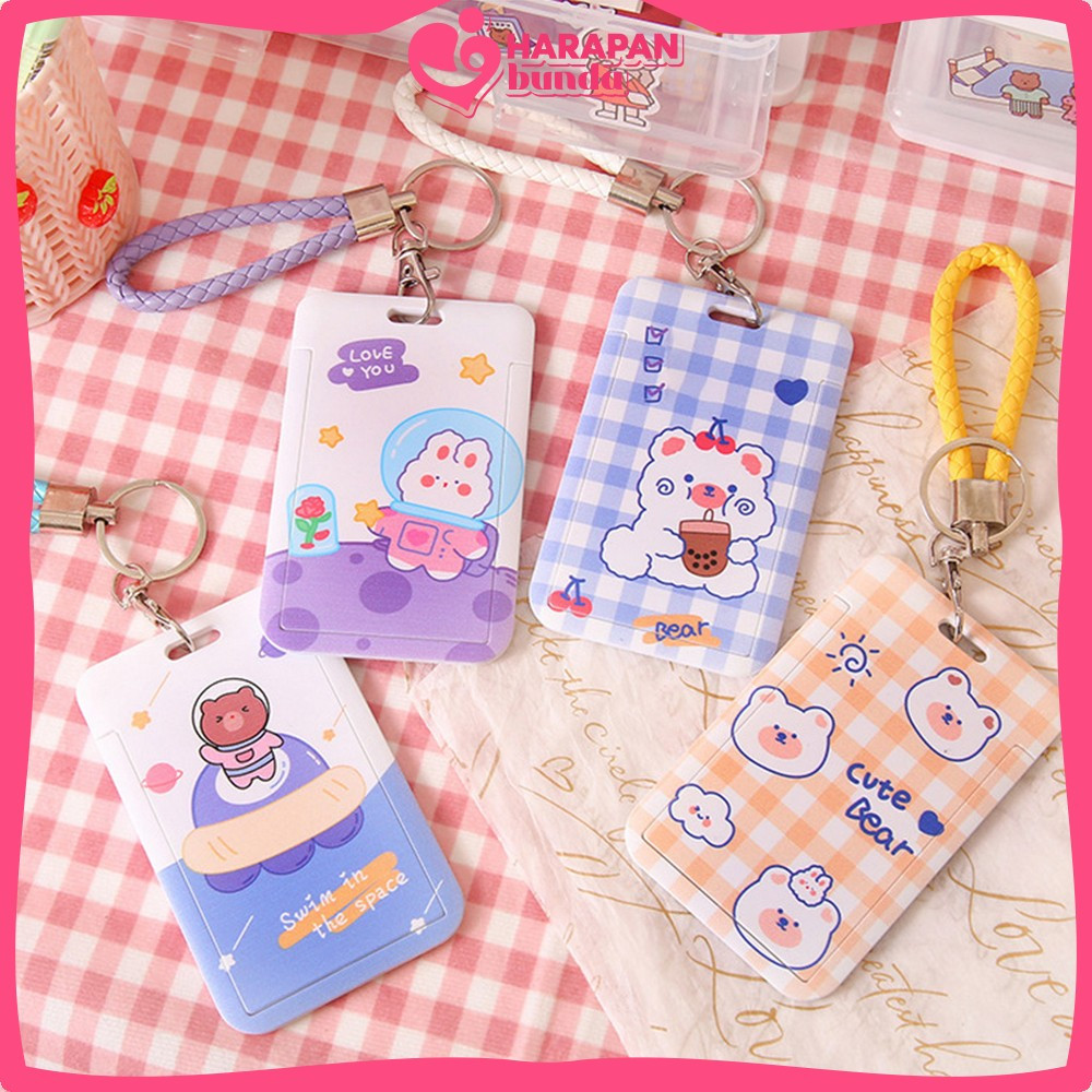 

EC ID Card Holder Tempat Kartu Motif Karakter Lucu / Lanyard Pelindung Kartu Name Tag Akses Kantor MRT Busway E-Money Flazz Harapan Bunda C1240