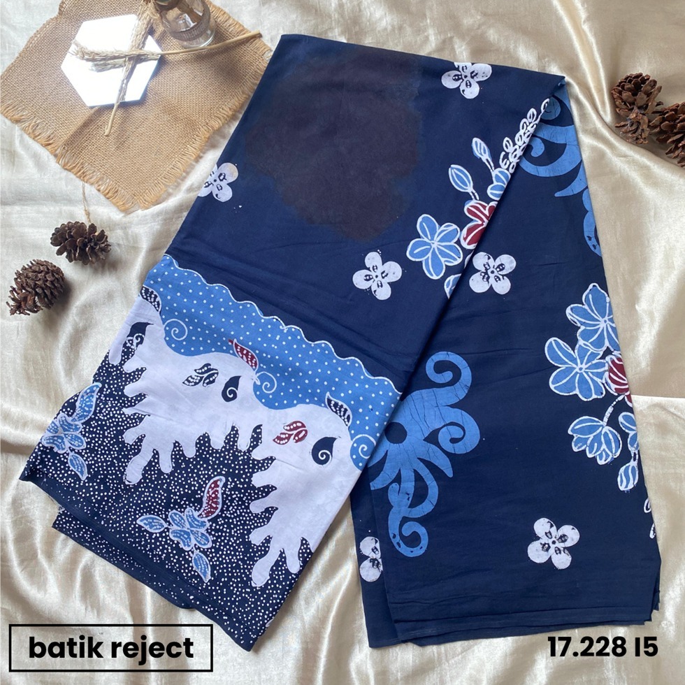 BATIK RIJEK (Merdeka Sale) -Motif Dayak Kalimantan -Ukuran Big Size -Kain Ada Tembelan Bekas Logo -1